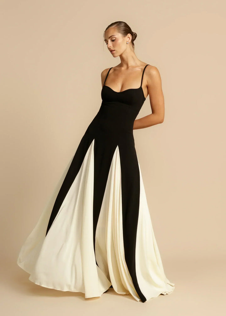 Contrast Ruffles Elegant Maxi Dress